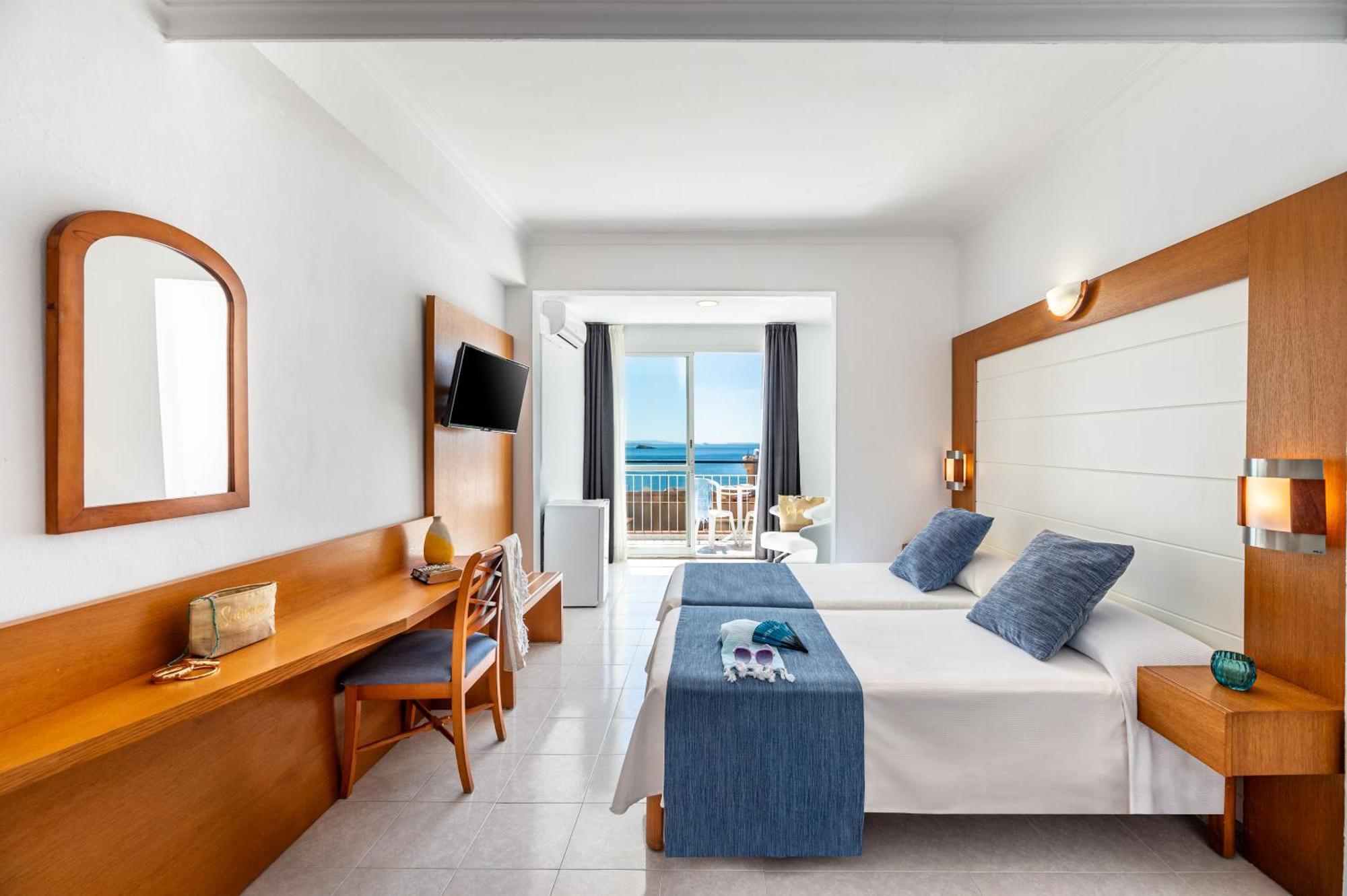 فندق Central Playa مدينة إيبيزا المظهر الخارجي الصورة