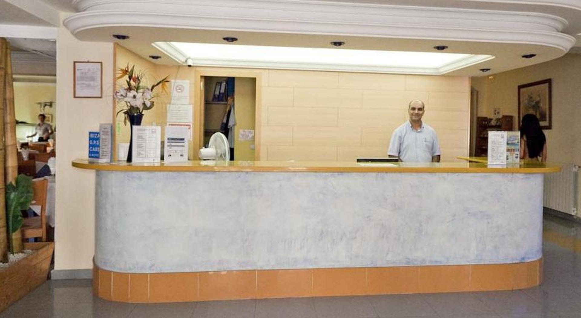 فندق Central Playa مدينة إيبيزا المظهر الخارجي الصورة